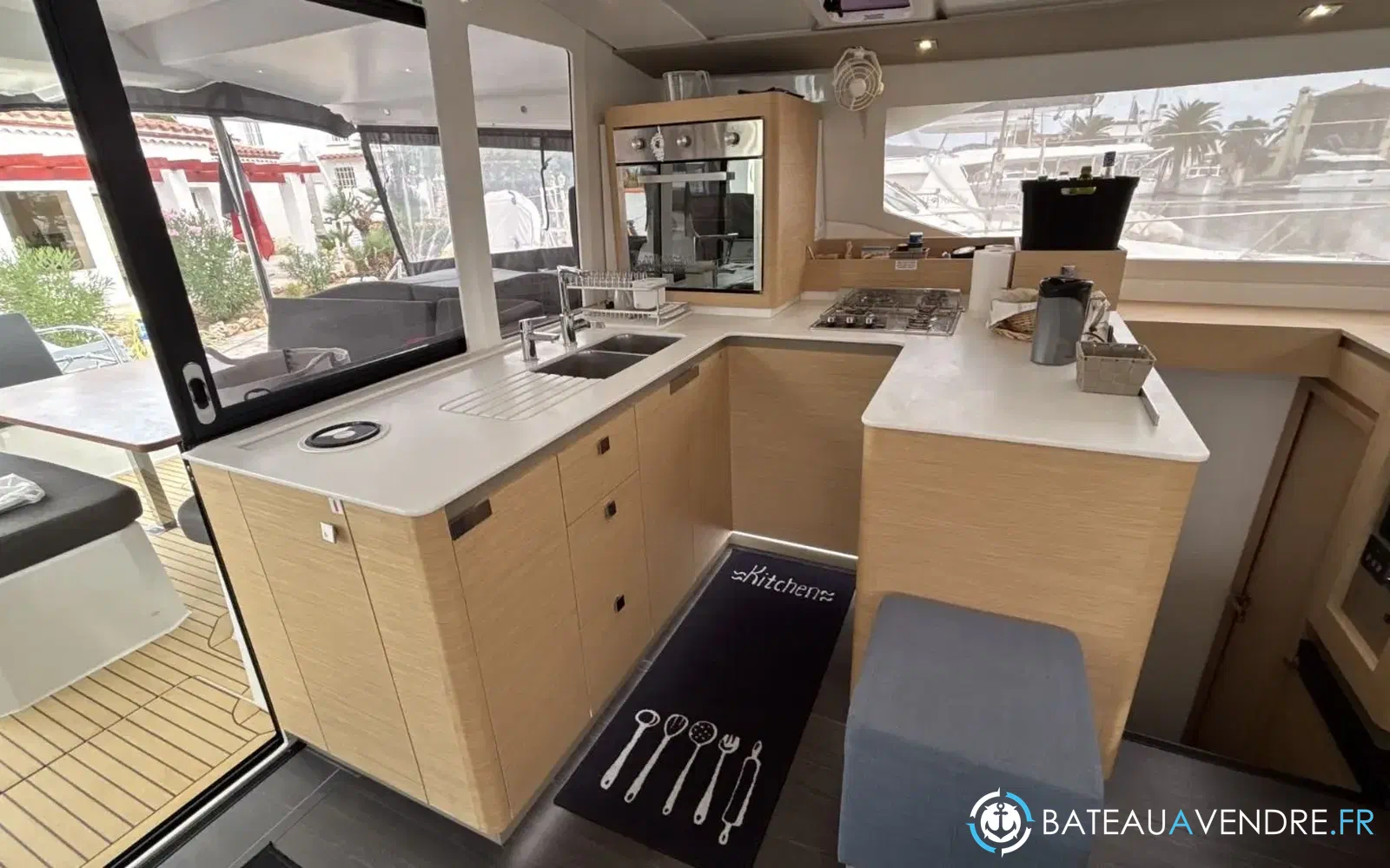 slider 8 Fountaine Pajot Astrea 42