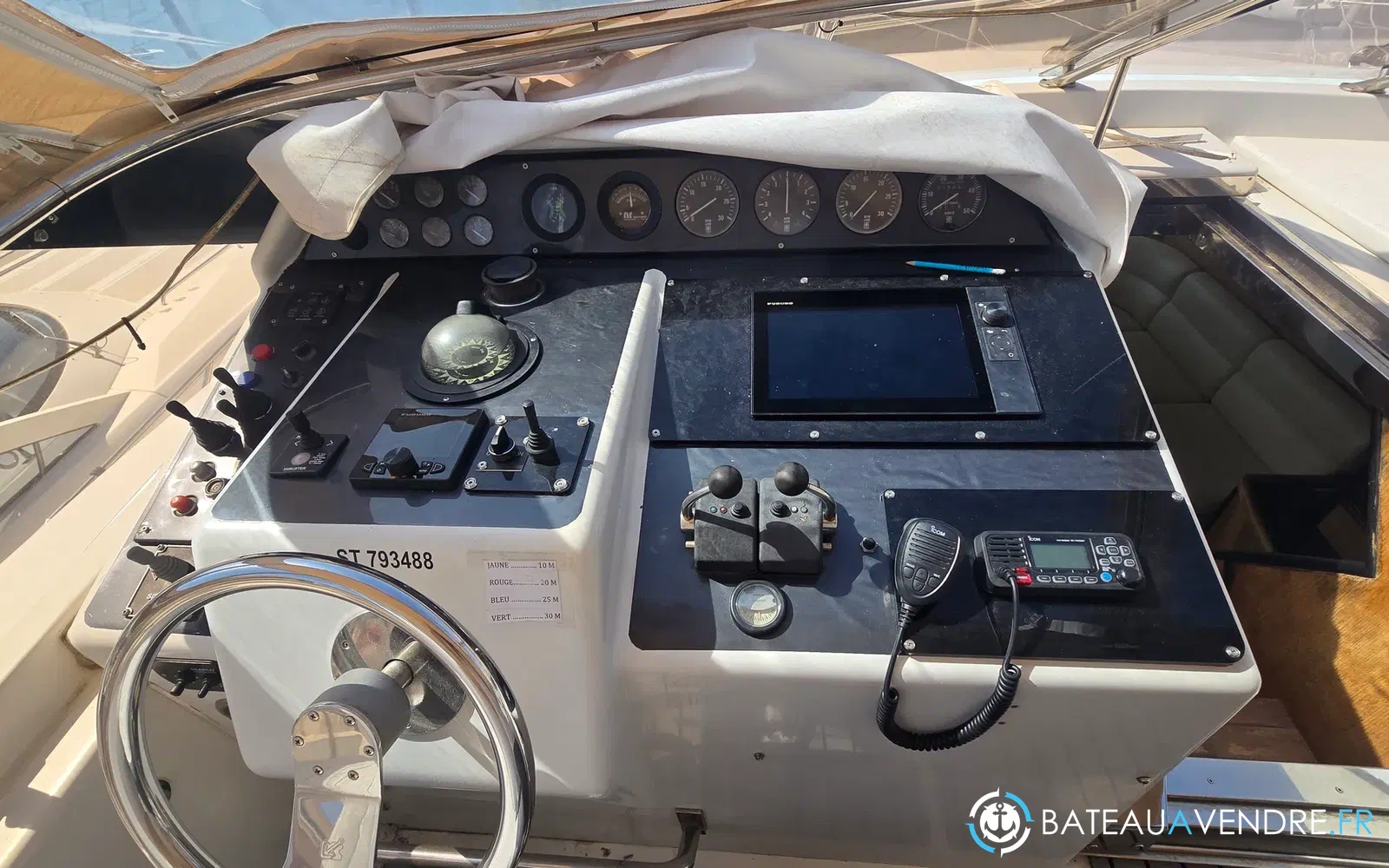 slider 25 Mondomarine M 60