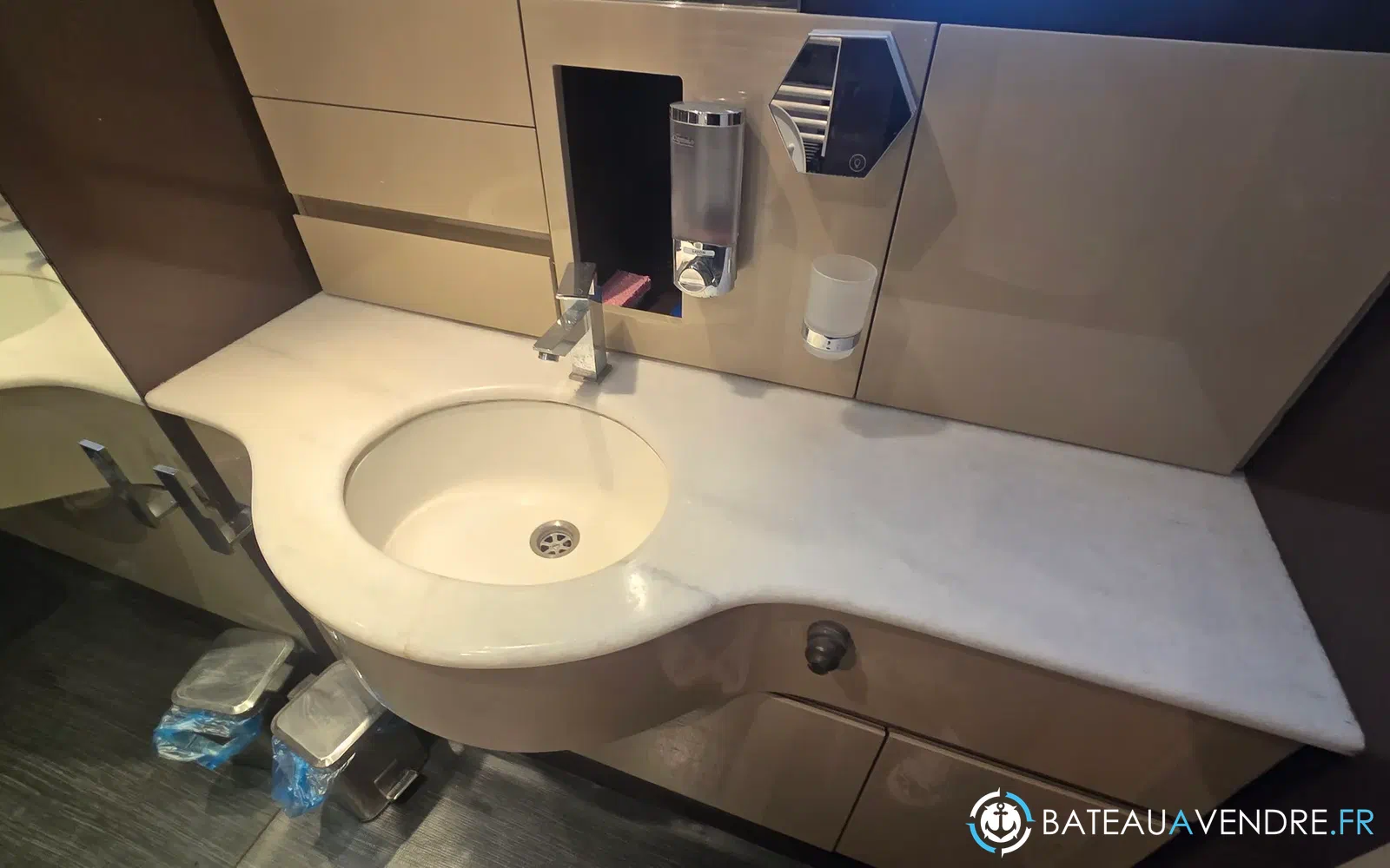 slider 30 Mondomarine M 60