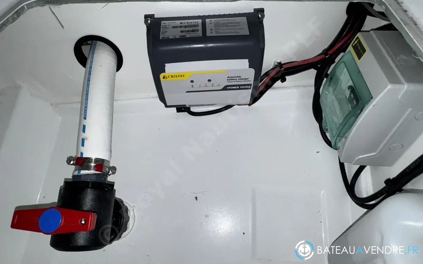 slider 16 Jeanneau Merry Fisher 795