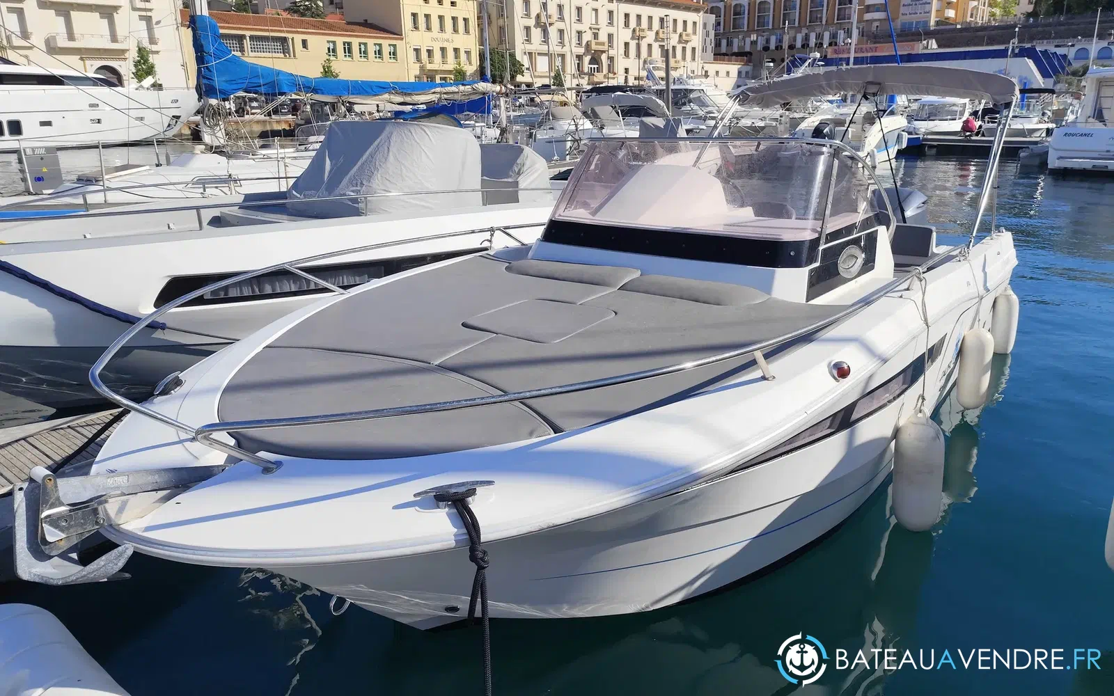 slider 0 Pacific Craft 750 SC
