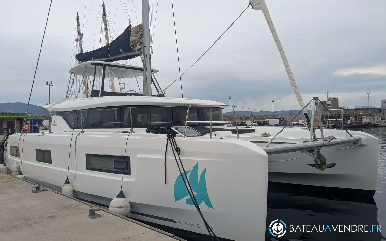 slider 0 Lagoon 46