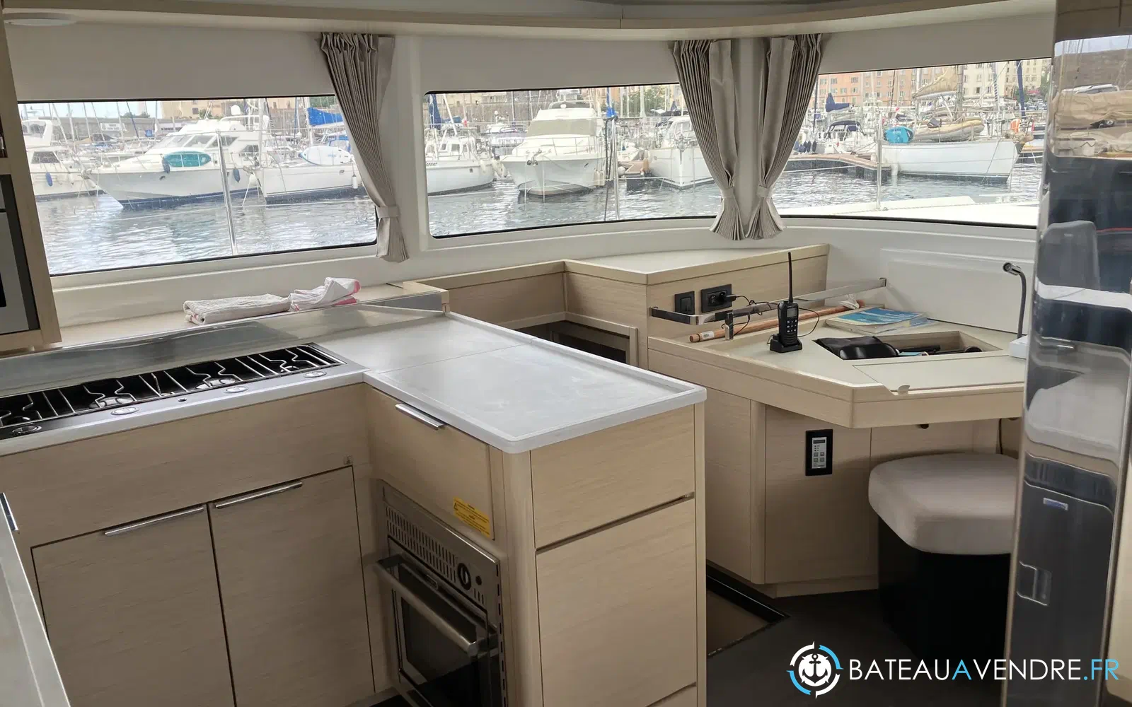 slider 6 Lagoon 46