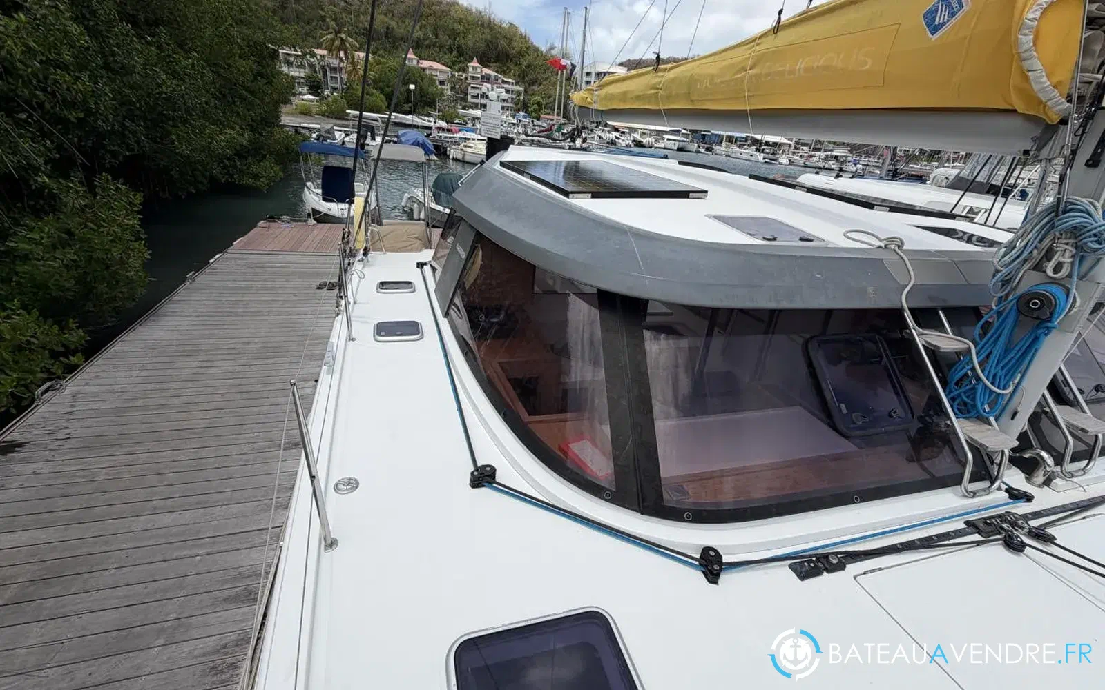slider 14 Nautitech 40 Open