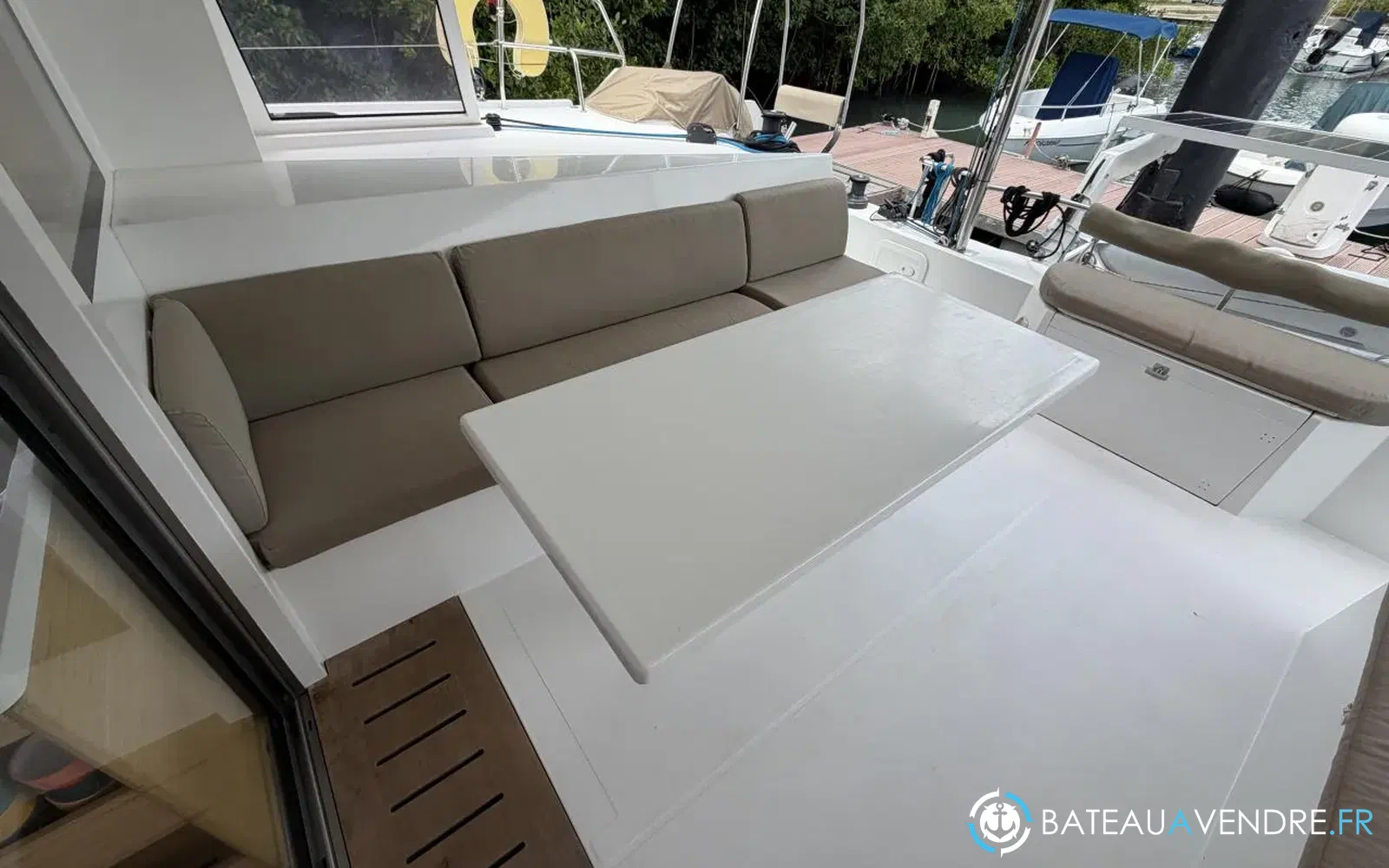 slider 19 Nautitech 40 Open