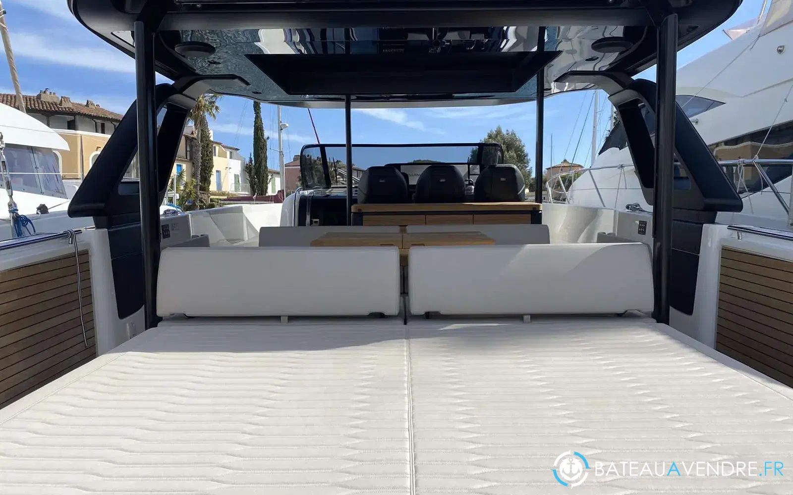 slider 1 Cranchi A46 Luxury Tender