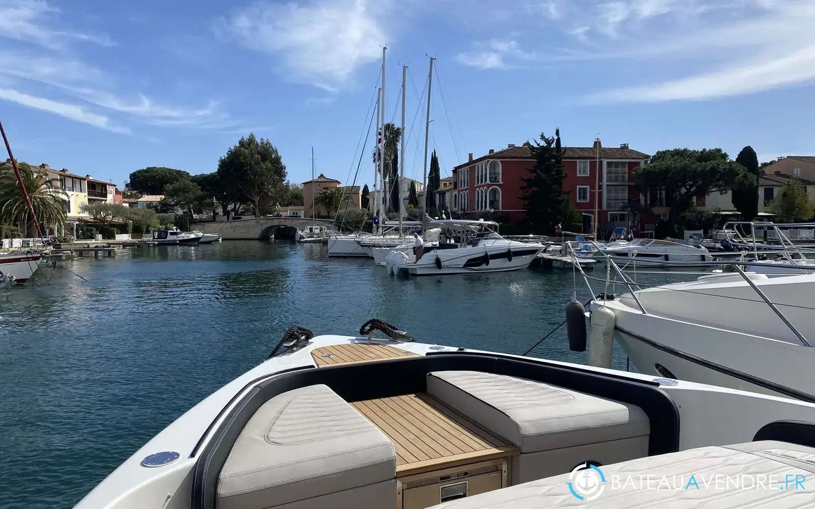 slider 8 Cranchi A46 Luxury Tender
