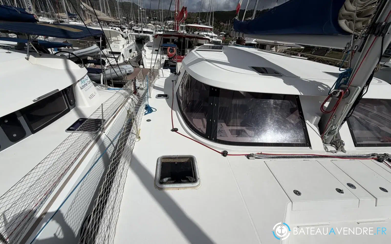 slider 11 Nautitech 40 Open