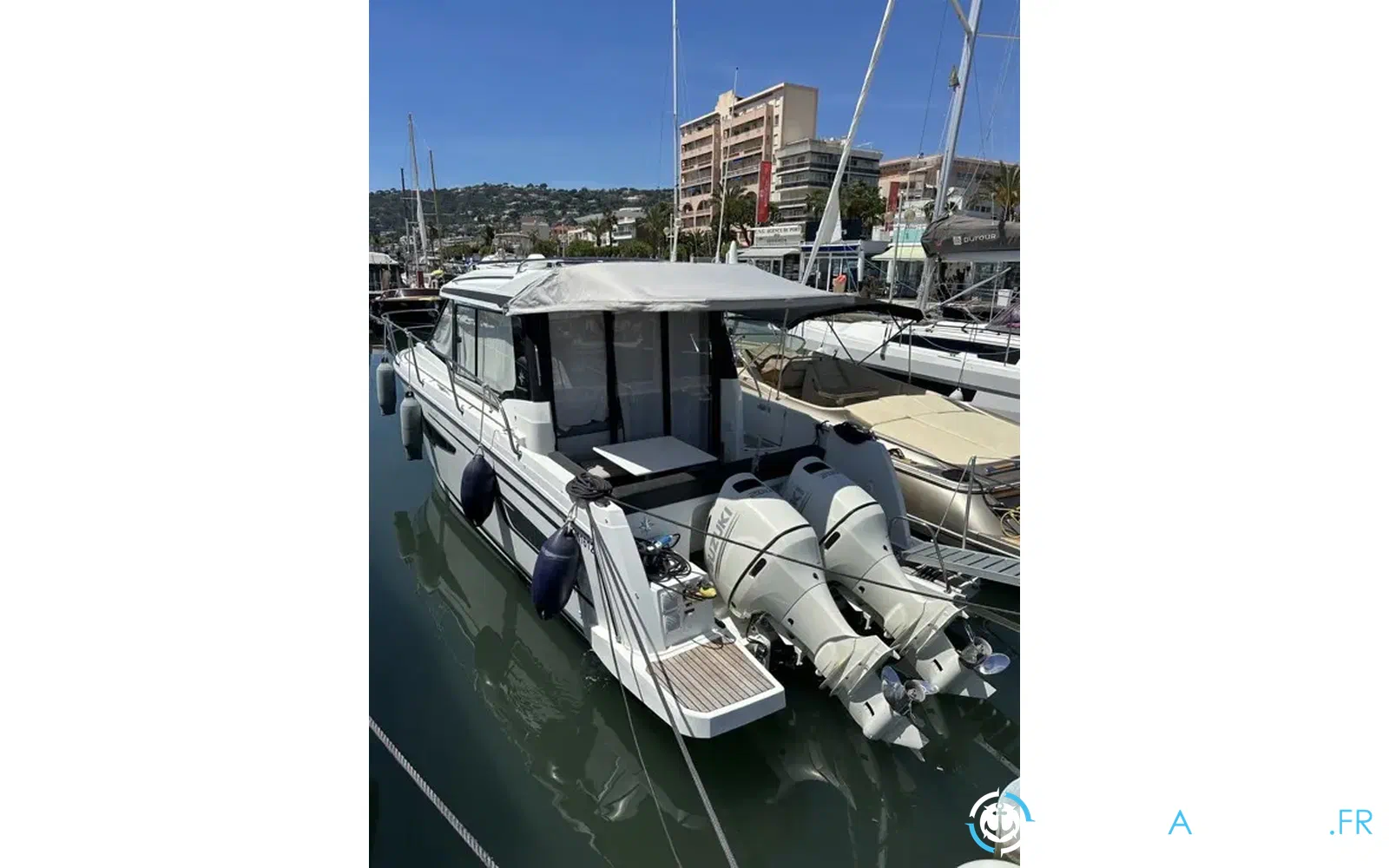 slider 1 Jeanneau Merry Fisher 895
