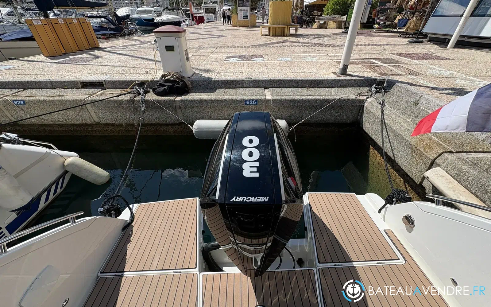 slider 16 Parker Voyager 850