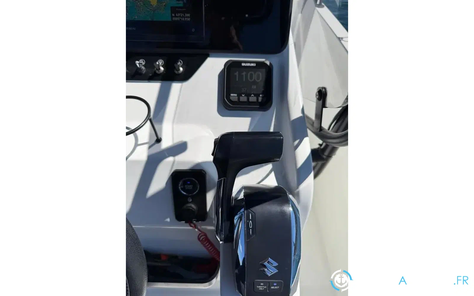 slider 2 Beneteau Flyer 8