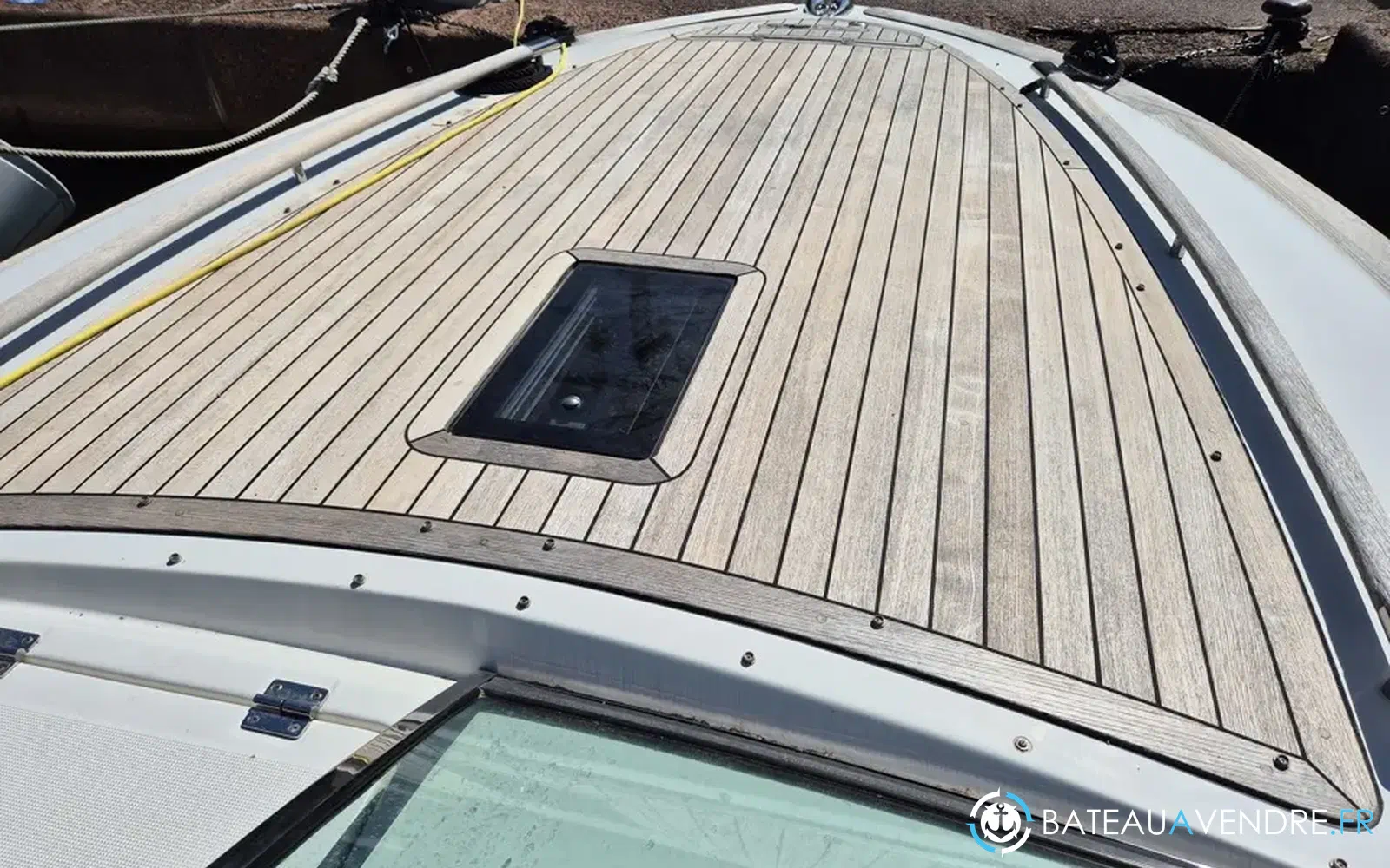 slider 21 Chris Craft Corsair 28