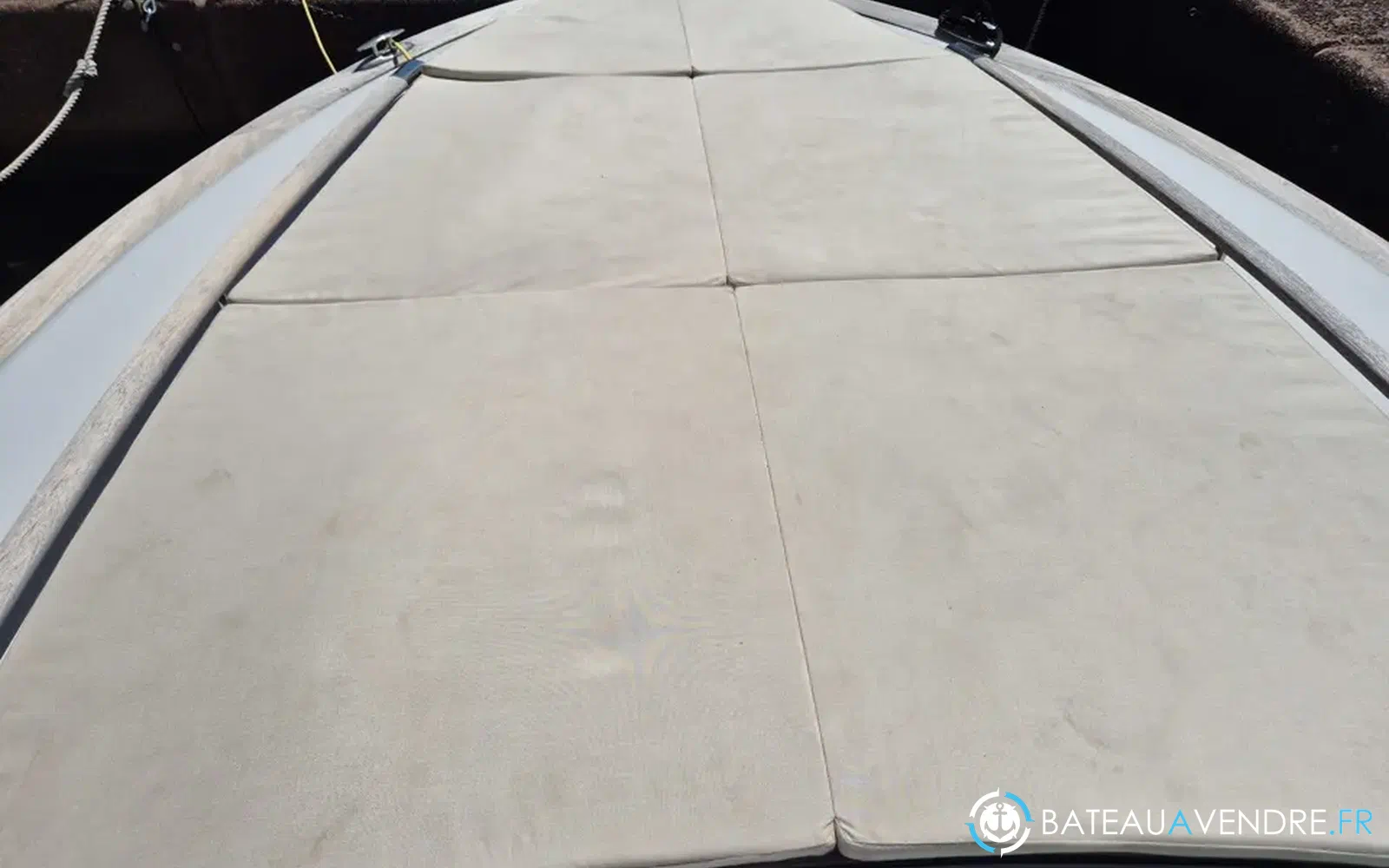 slider 24 Chris Craft Corsair 28