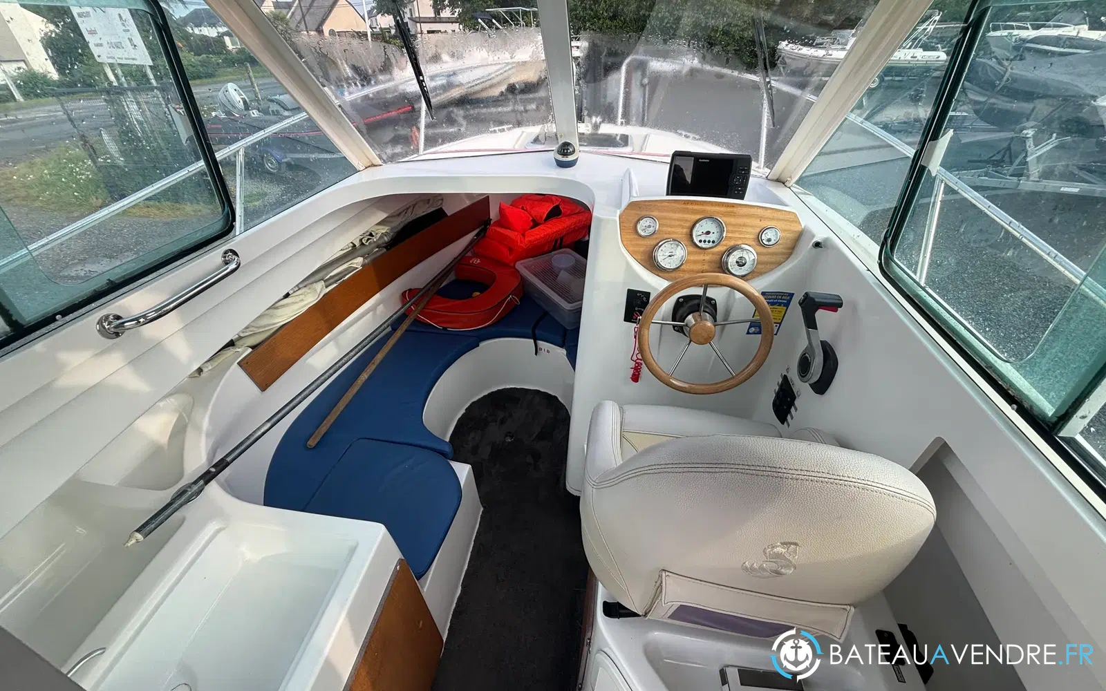 slider 1 Beneteau Antares 6.50 HB