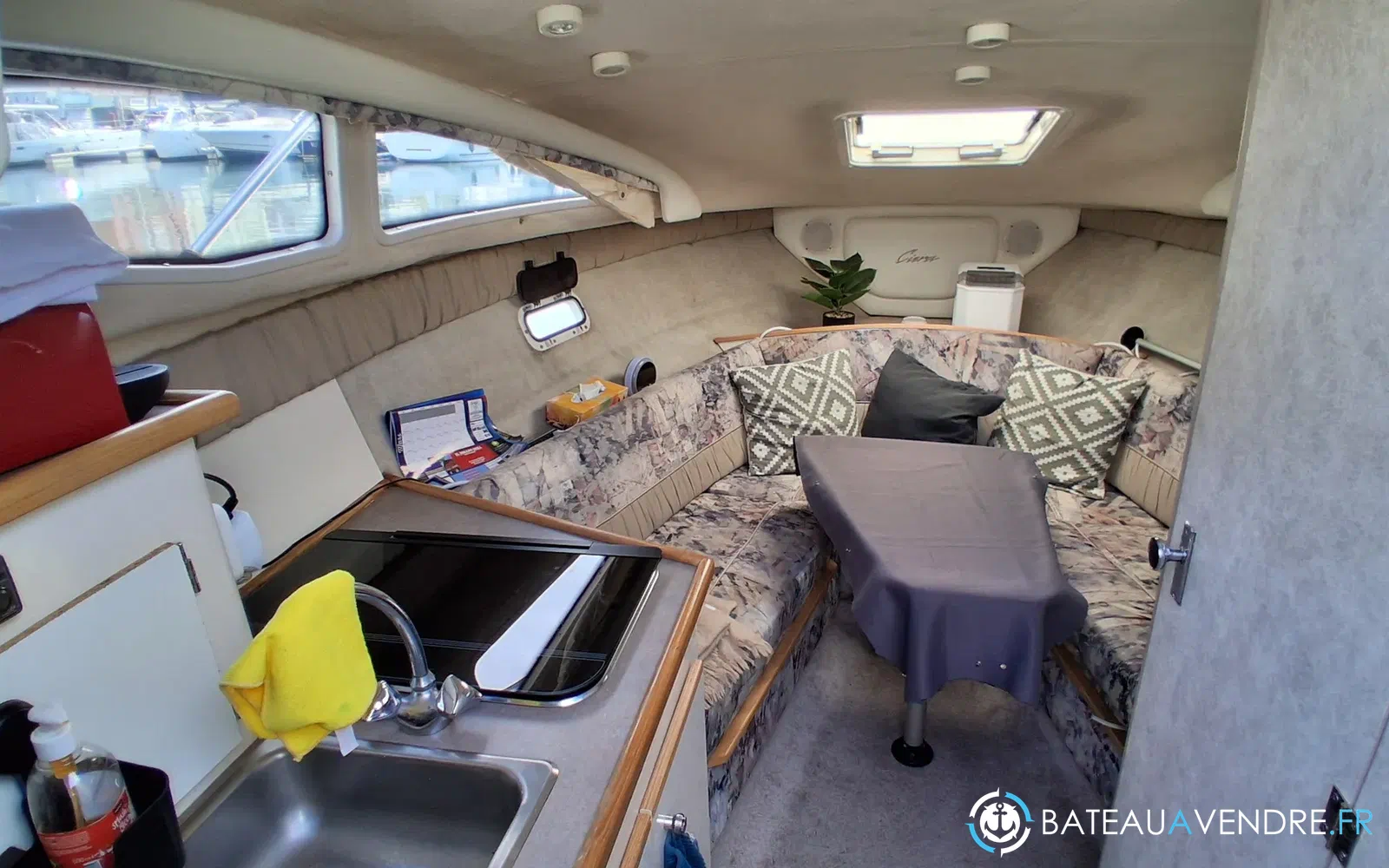 slider 11 Bayliner 2655 Cierra