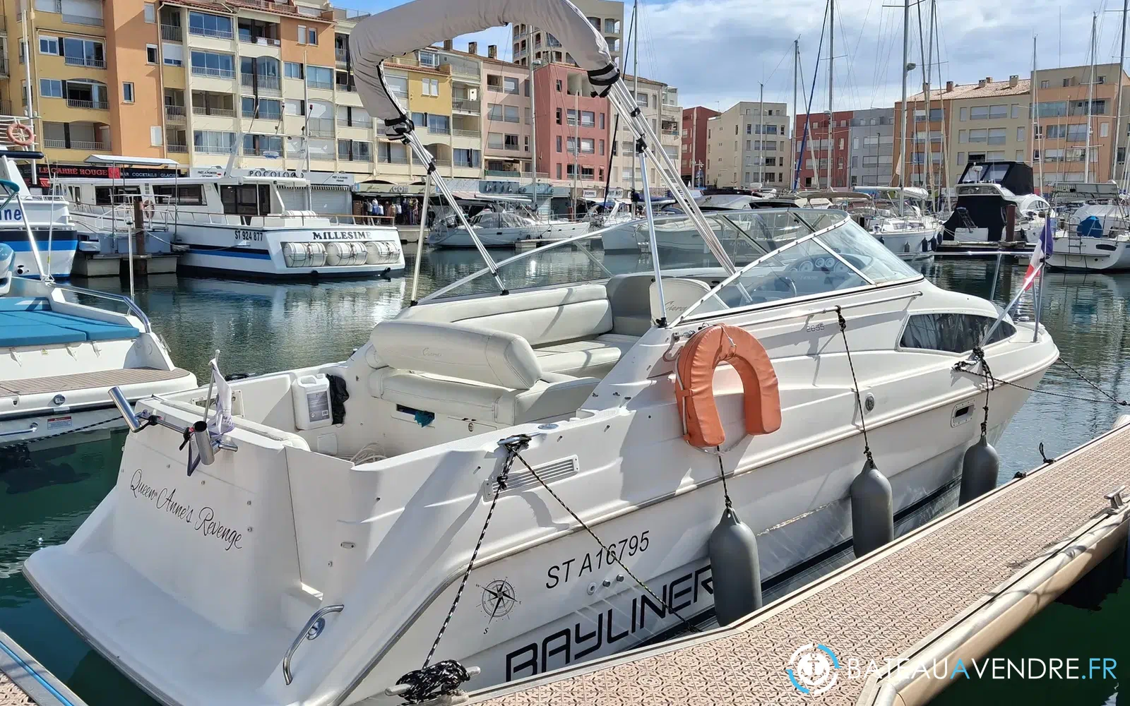 slider 4 Bayliner 2655 Cierra