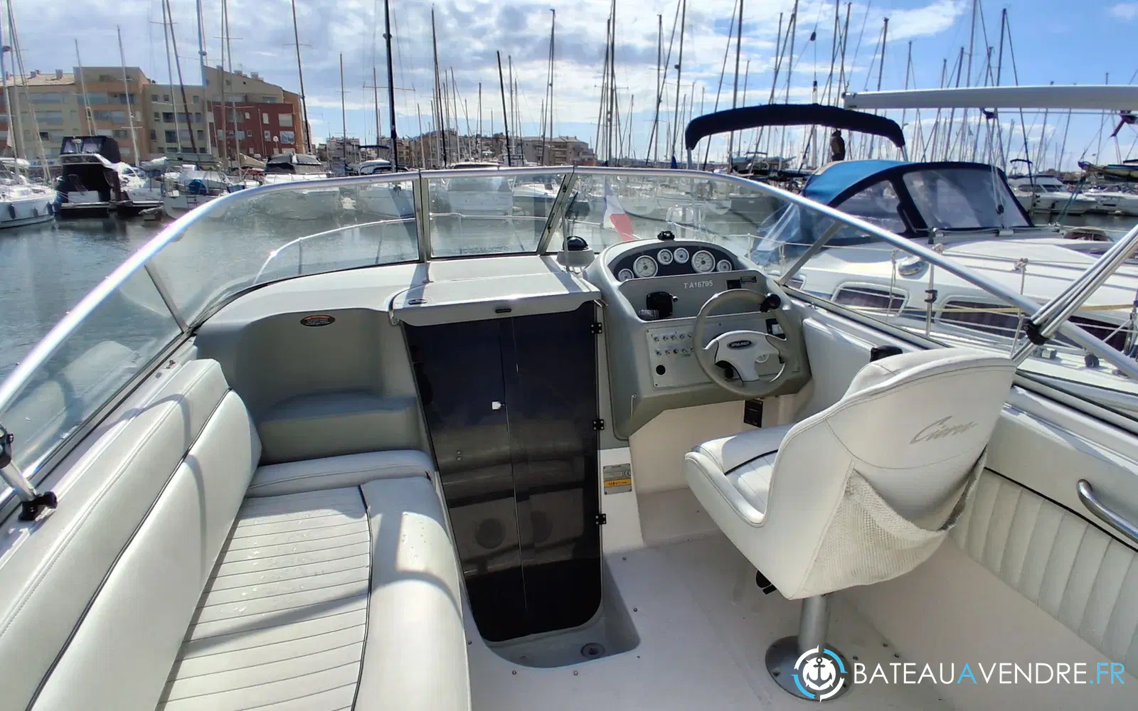 slider 8 Bayliner 2655 Cierra