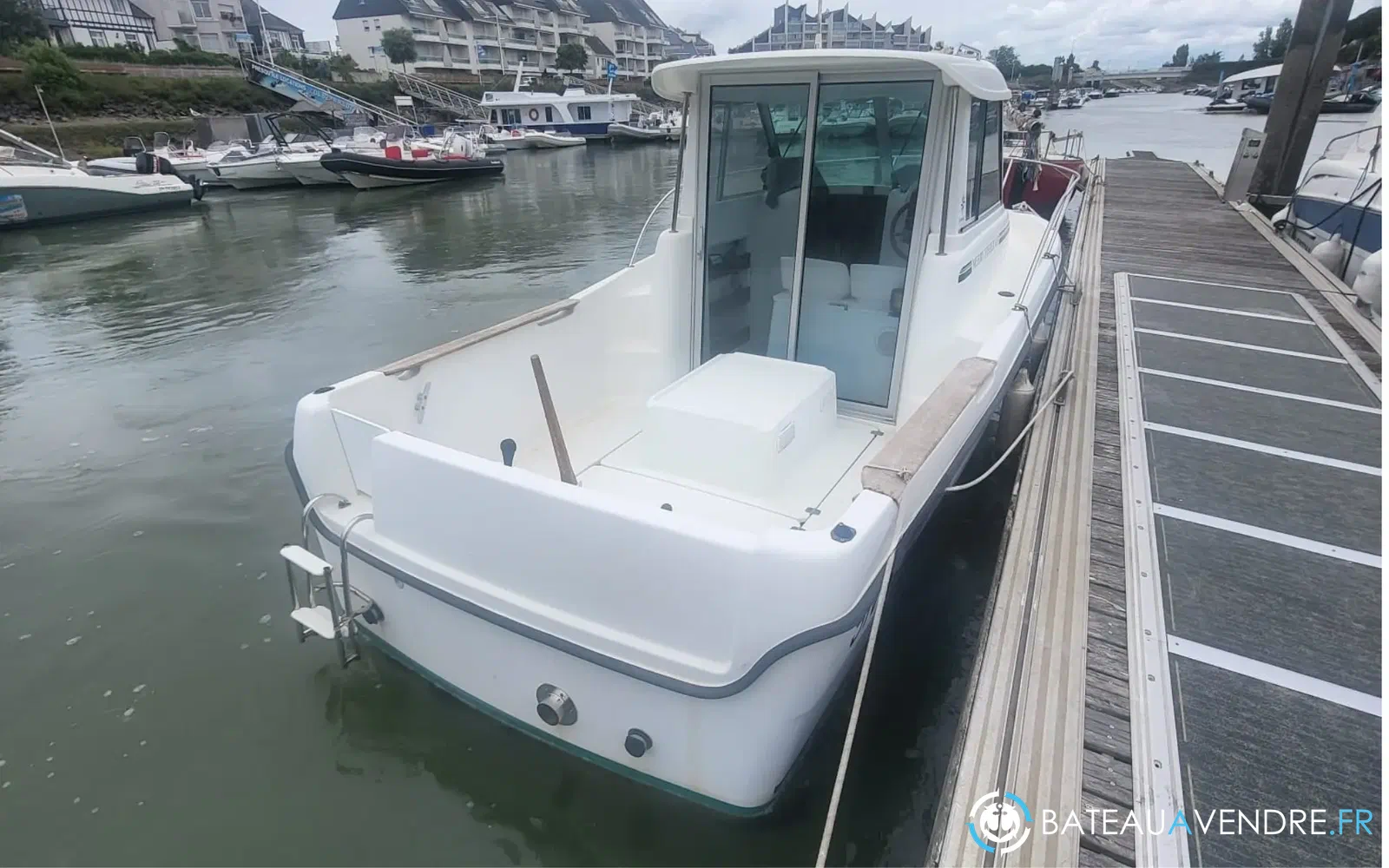 slider 4 Jeanneau Merry Fisher 635