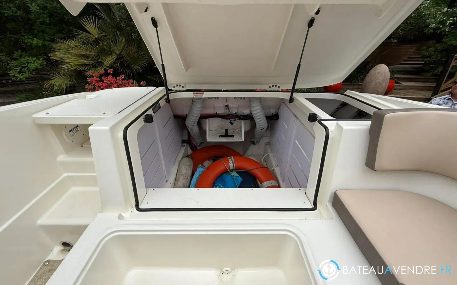 slider 7 Bayliner VR6 OB