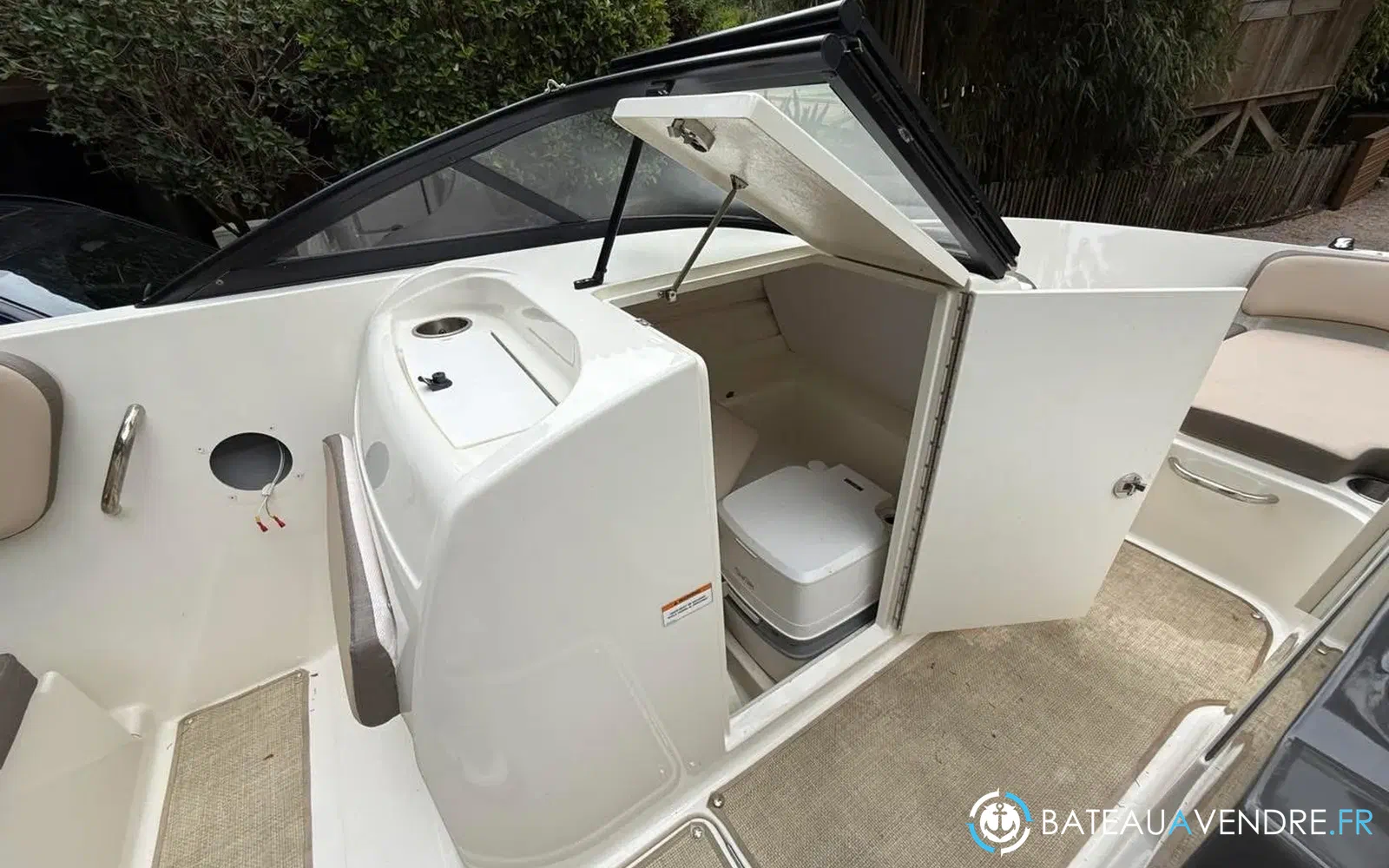 slider 8 Bayliner VR6 OB