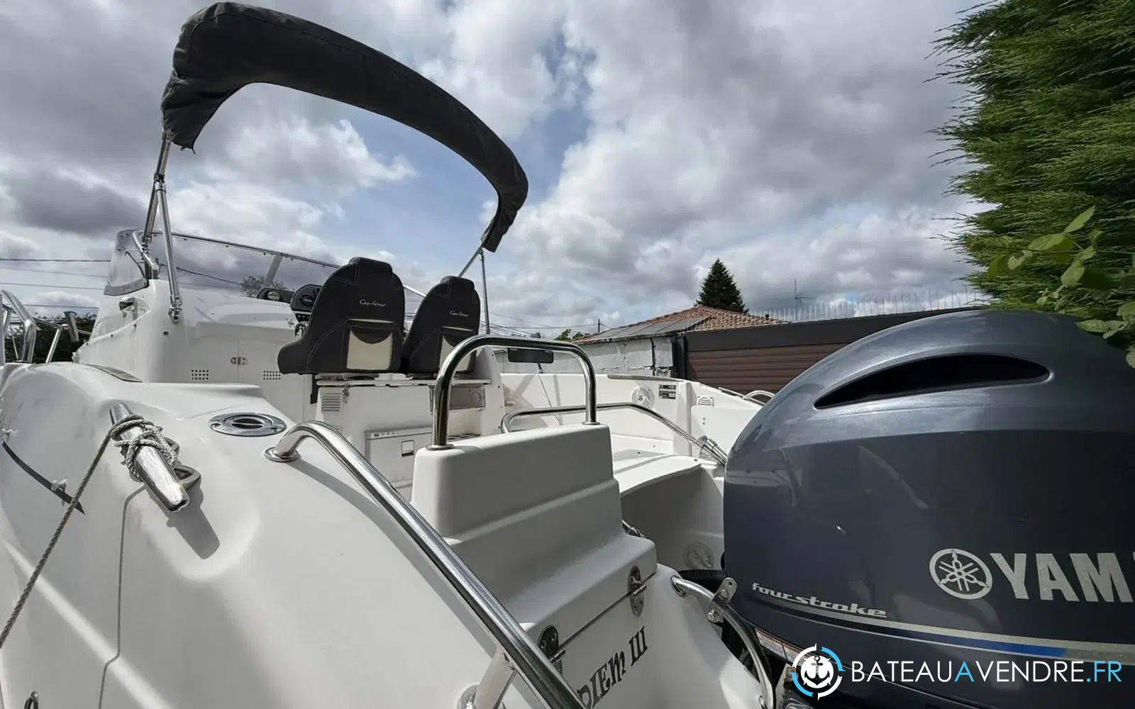 slider 1 B2 Marine 752