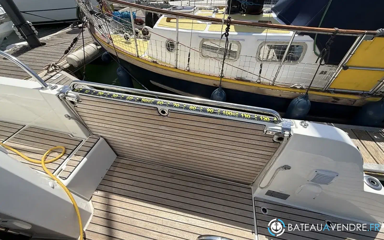 slider 9 Beneteau Antares 11 OB