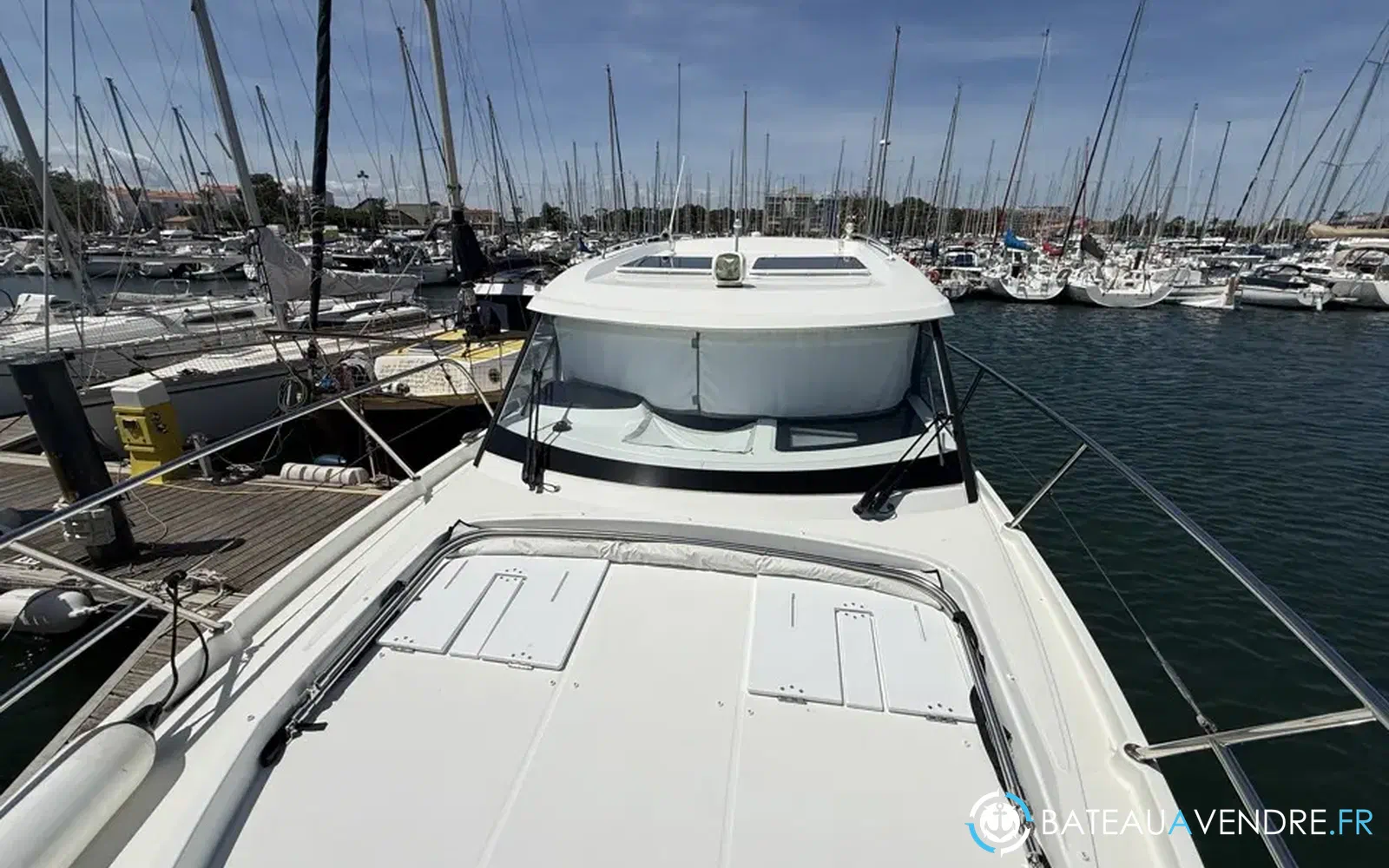 slider 15 Beneteau Antares 11 OB