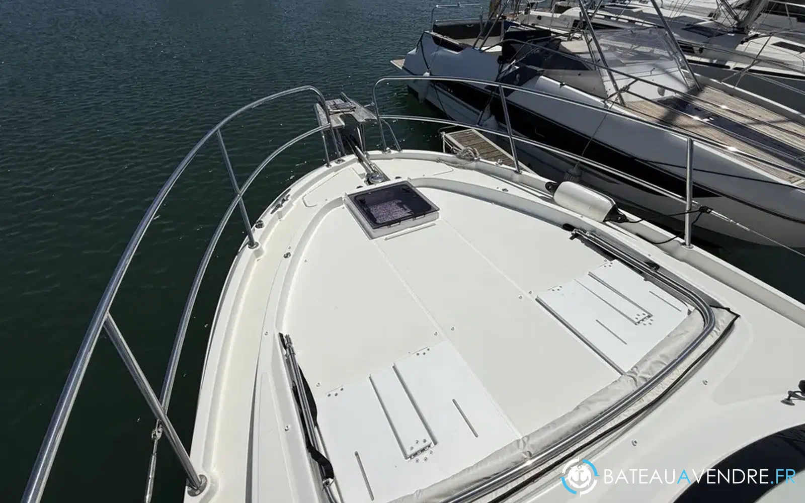slider 18 Beneteau Antares 11 OB