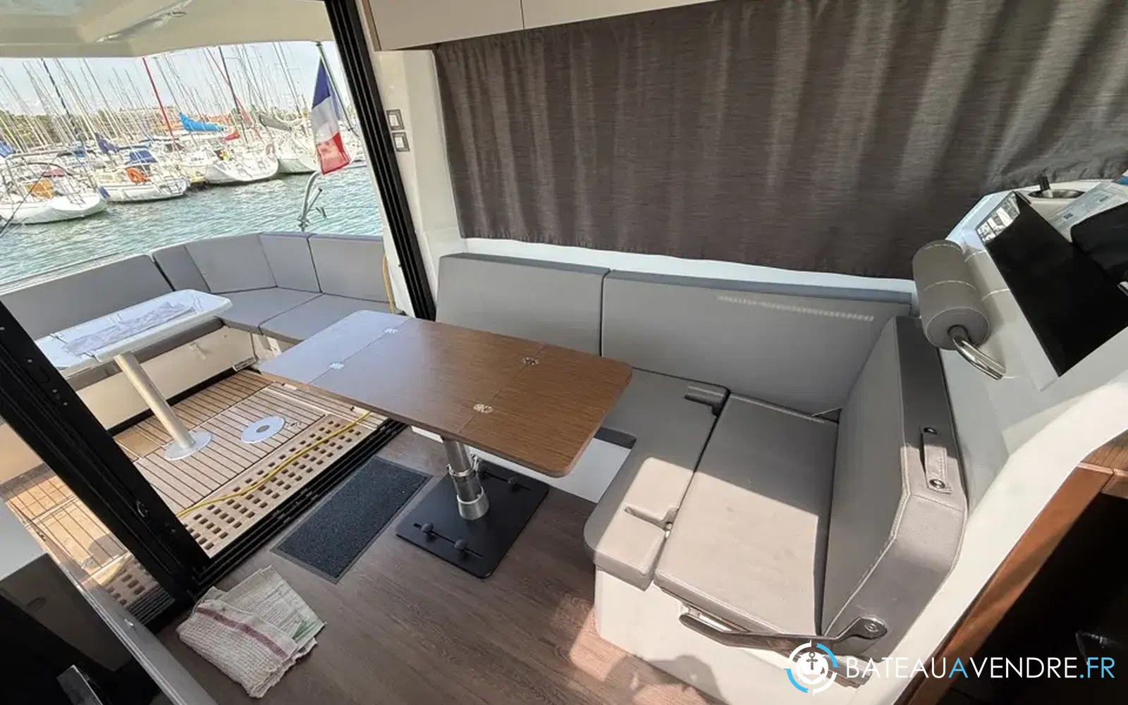 slider 23 Beneteau Antares 11 OB