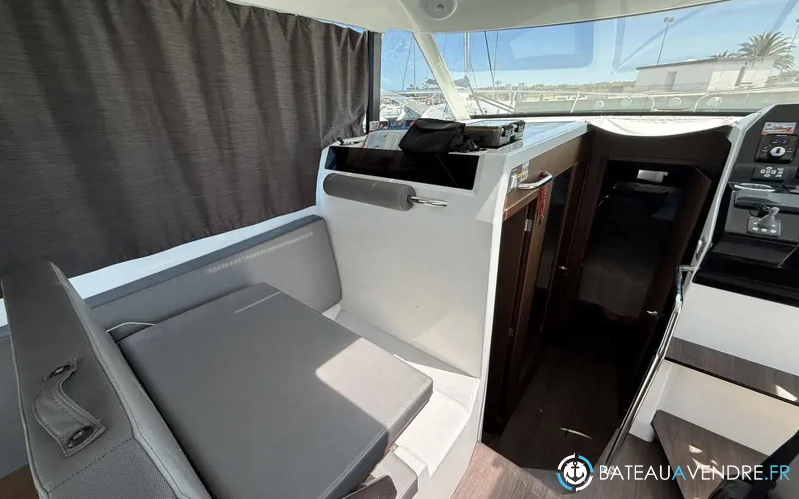 slider 27 Beneteau Antares 11 OB