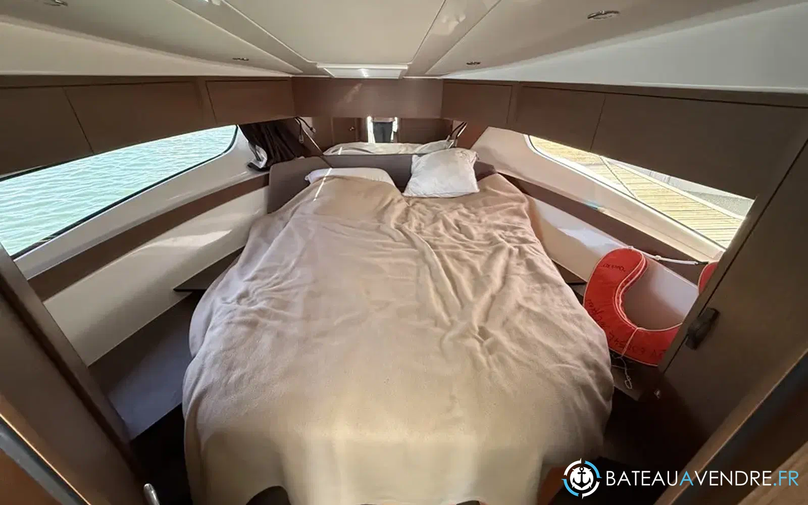 slider 33 Beneteau Antares 11 OB