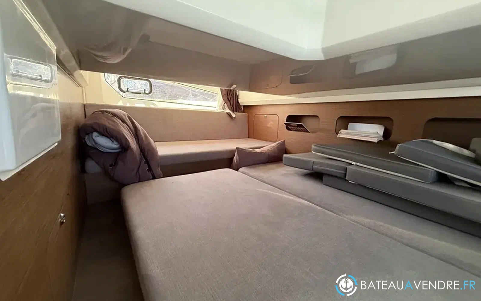 slider 38 Beneteau Antares 11 OB