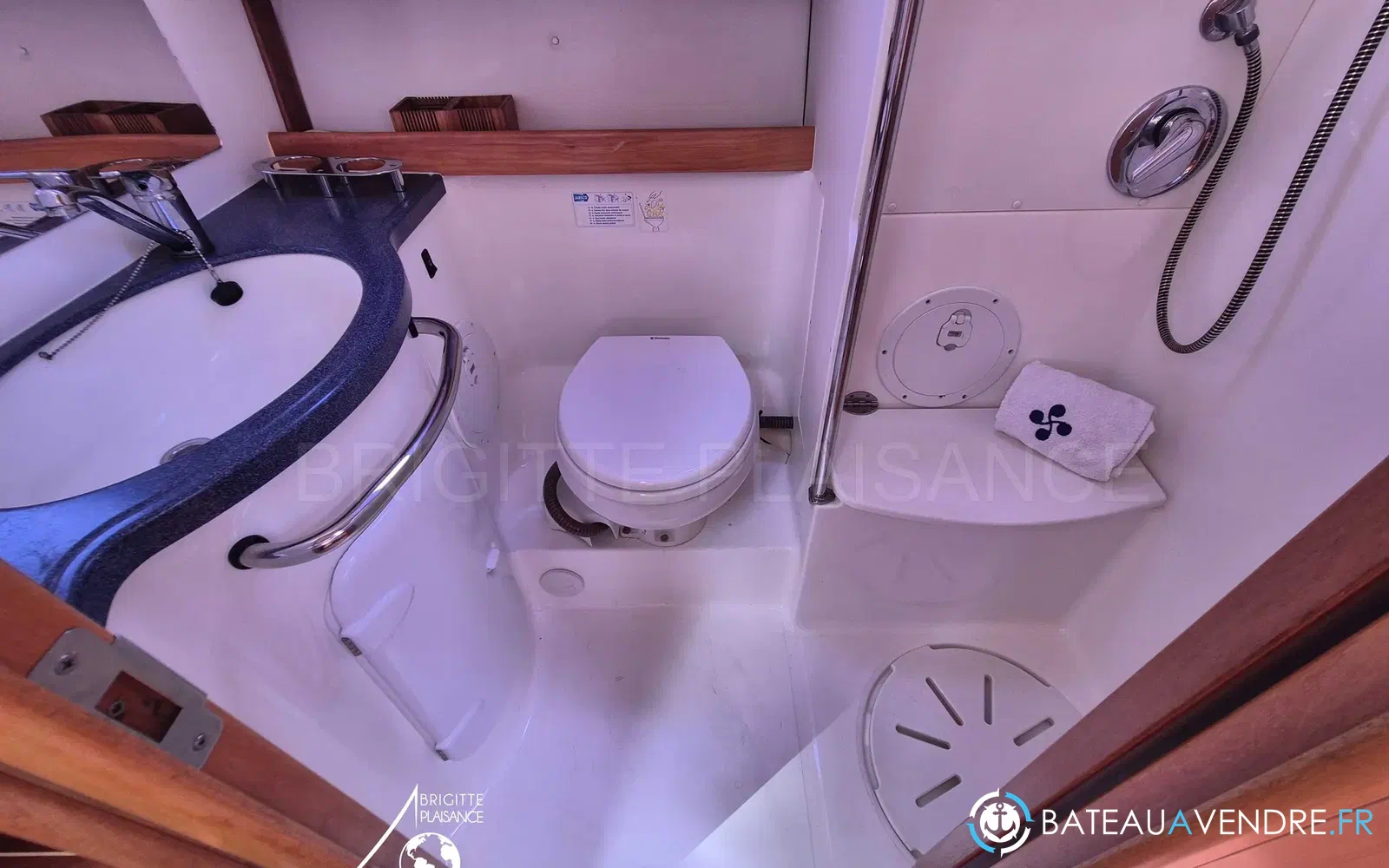 slider 9 Bavaria 42 cruiser