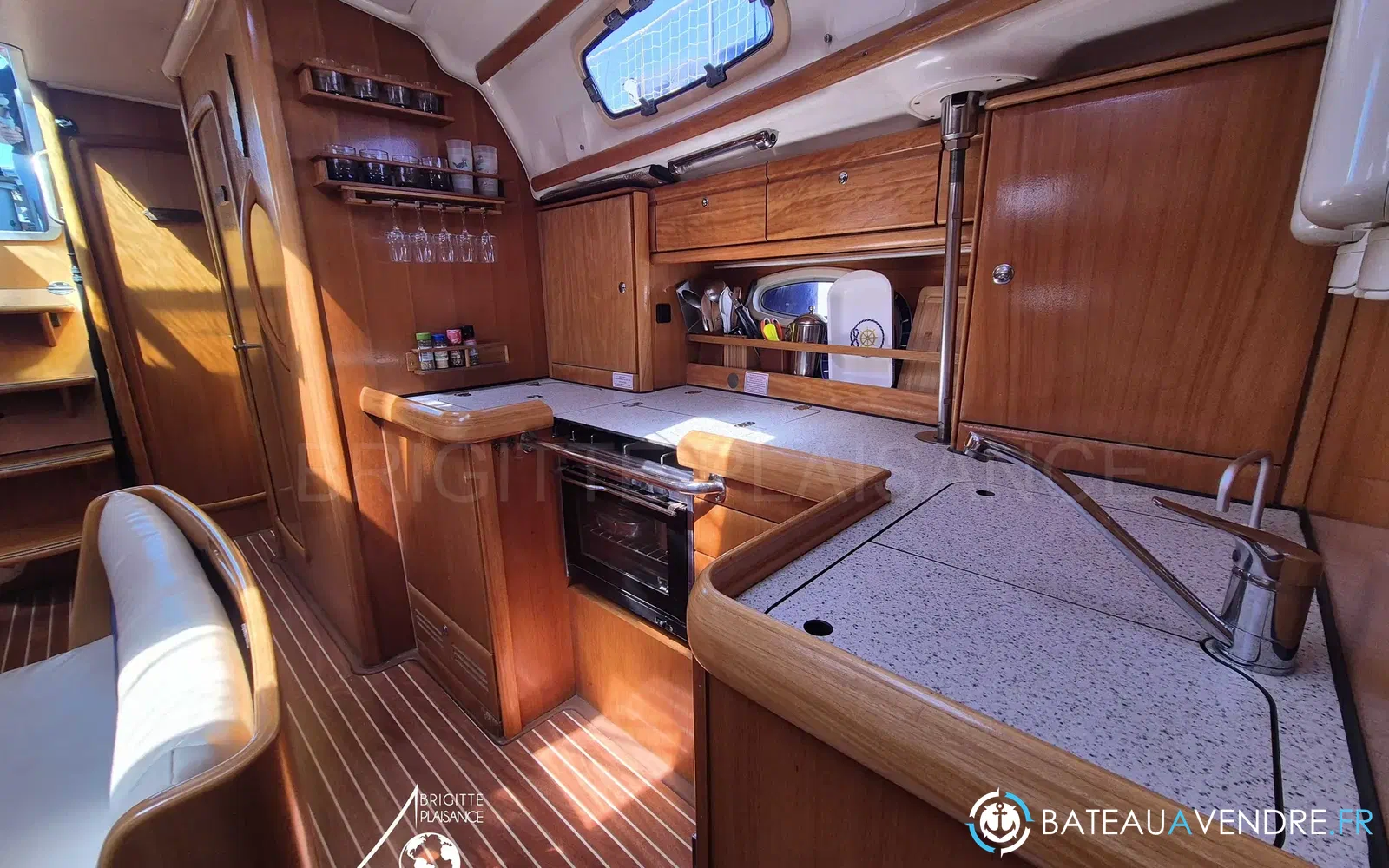 slider 6 Bavaria 42 cruiser