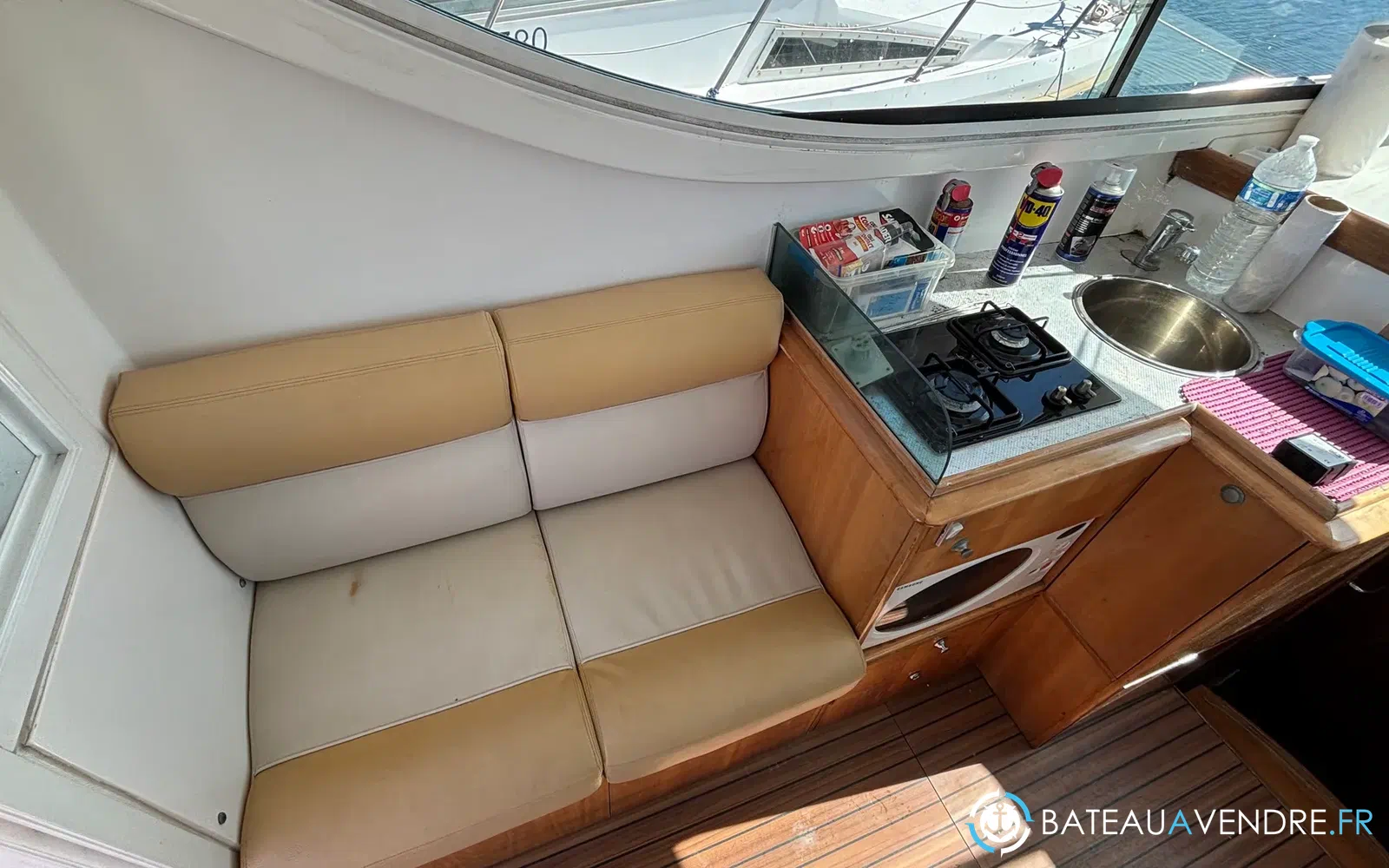 slider 17 Uniquest Marine Navistar 31