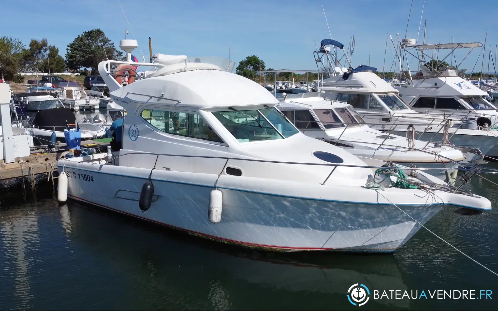 slider 0 Uniquest Marine Navistar 31