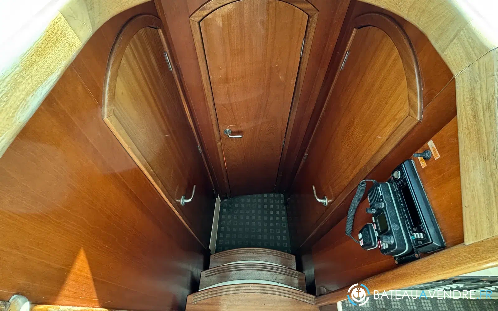 slider 31 Uniquest Marine Navistar 31