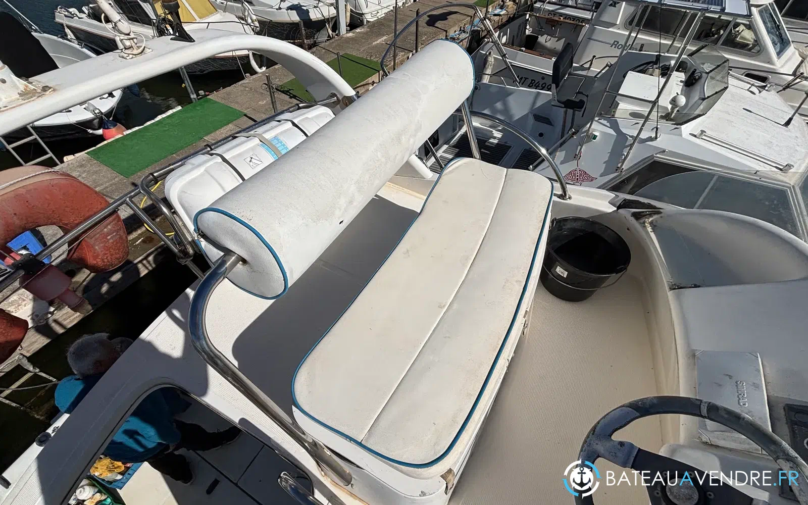 slider 46 Uniquest Marine Navistar 31