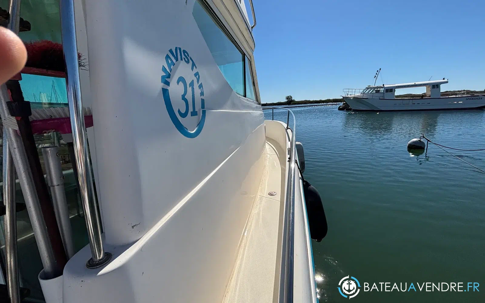 slider 6 Uniquest Marine Navistar 31