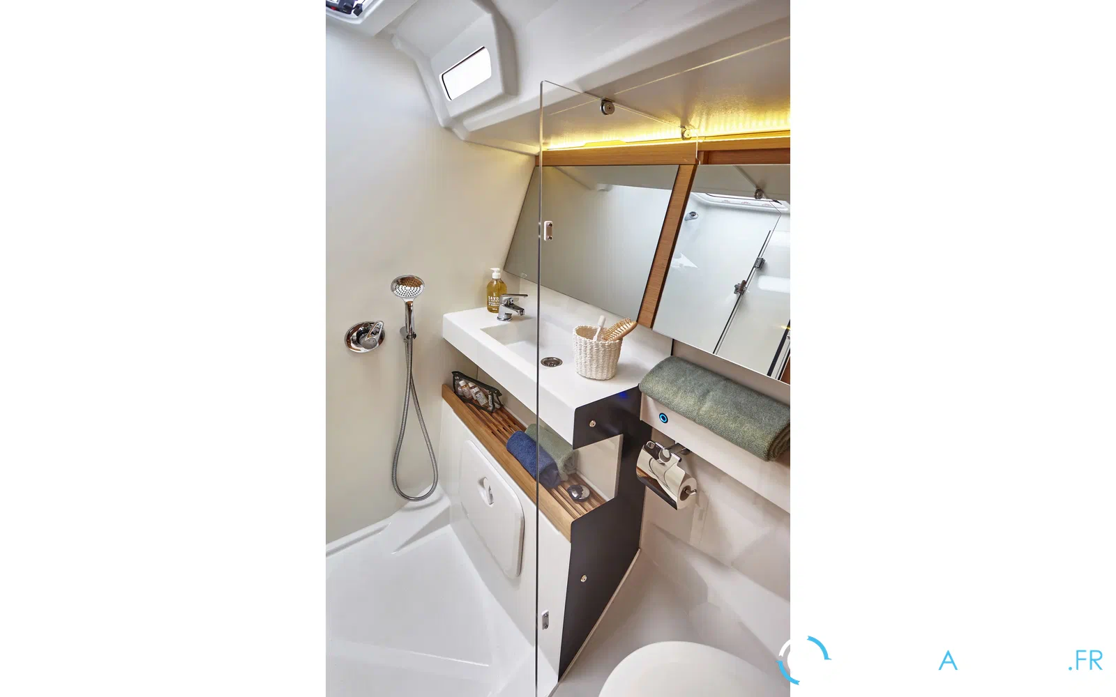 slider 9 Jeanneau Sun Odyssey 440