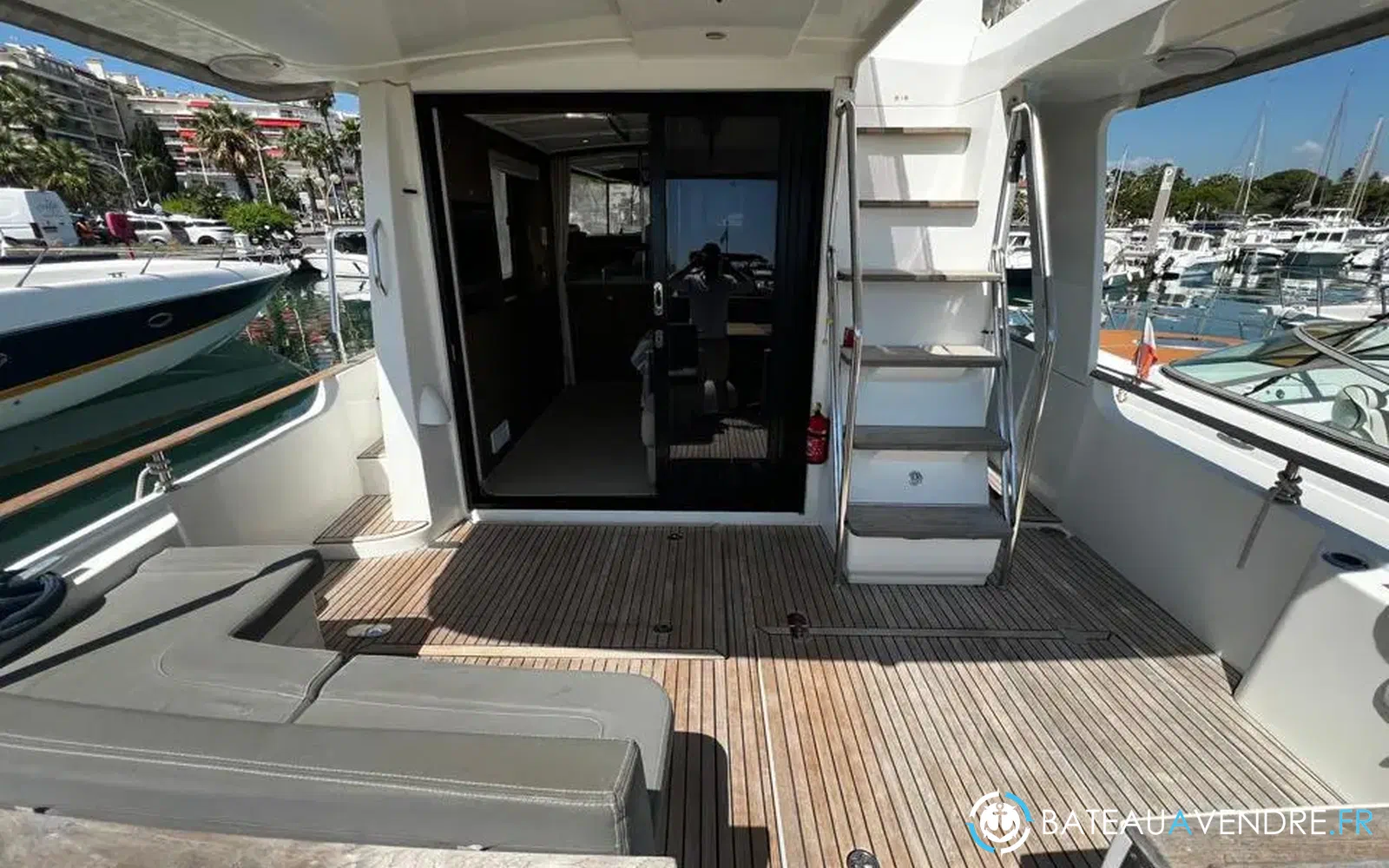 slider 2 Beneteau Swift Trawler 44