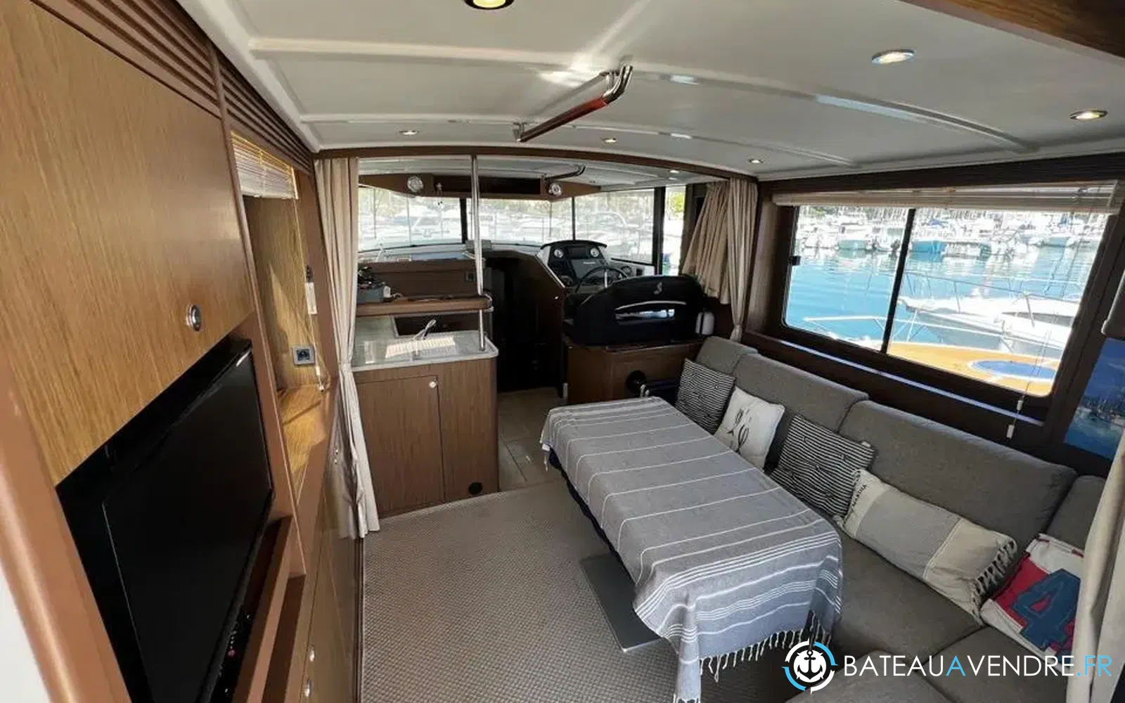 slider 5 Beneteau Swift Trawler 44