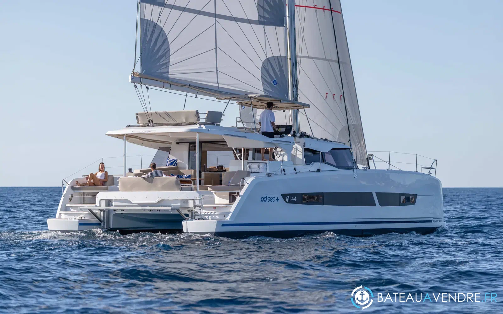 slider 1 Fountaine Pajot FP 44