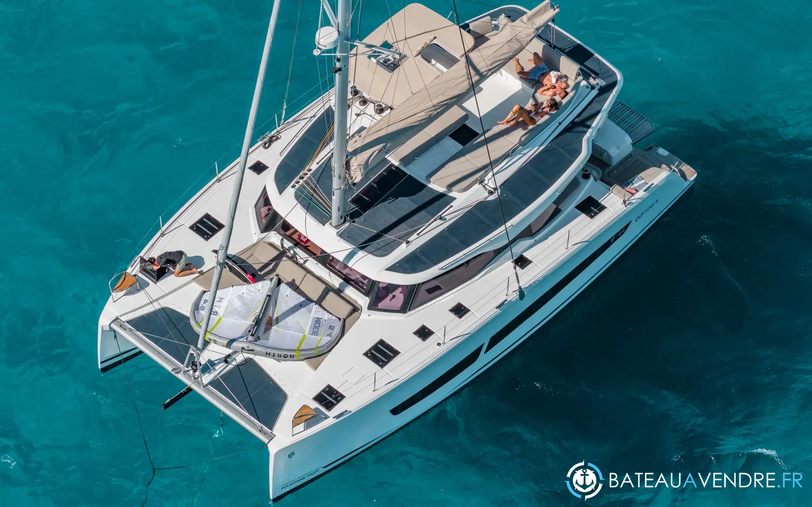 slider 3 Fountaine Pajot FP 44