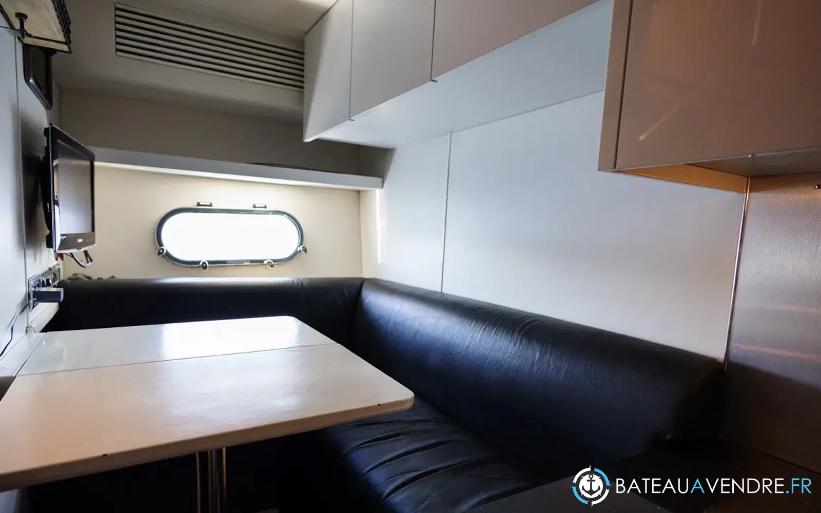 slider 12 Sunseeker Predator 84