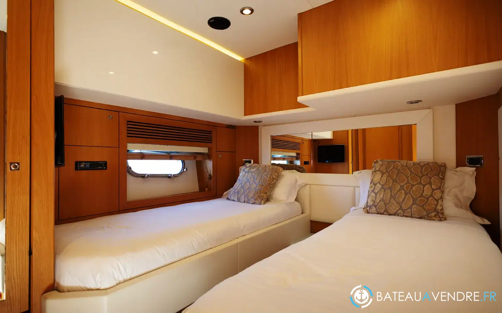 slider 17 Sunseeker Predator 84