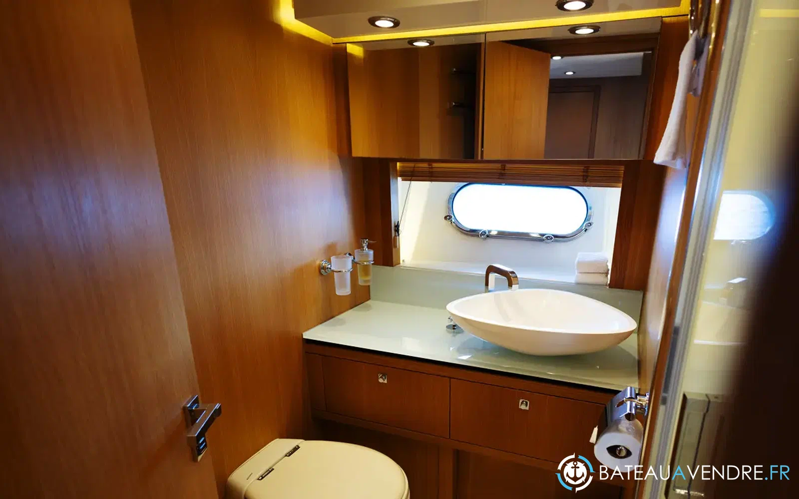 slider 18 Sunseeker Predator 84