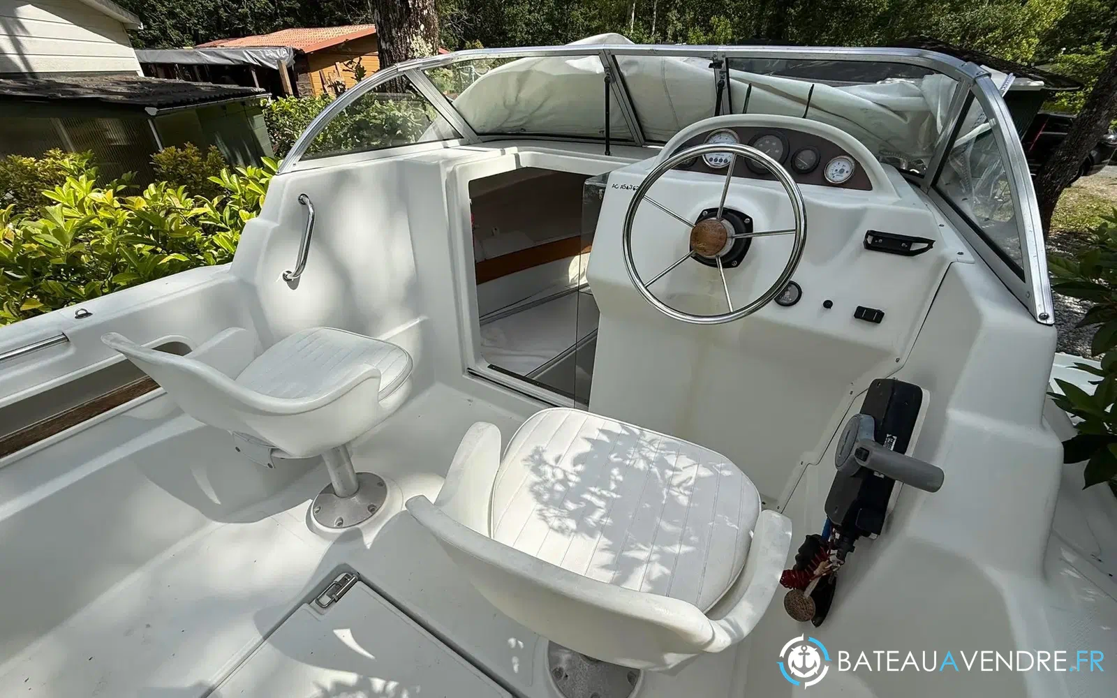 slider 9 Quicksilver 590 Cruiser