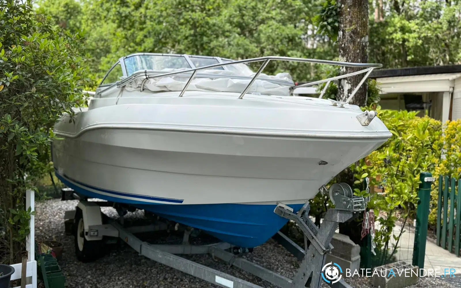 slider 0 Quicksilver 590 Cruiser