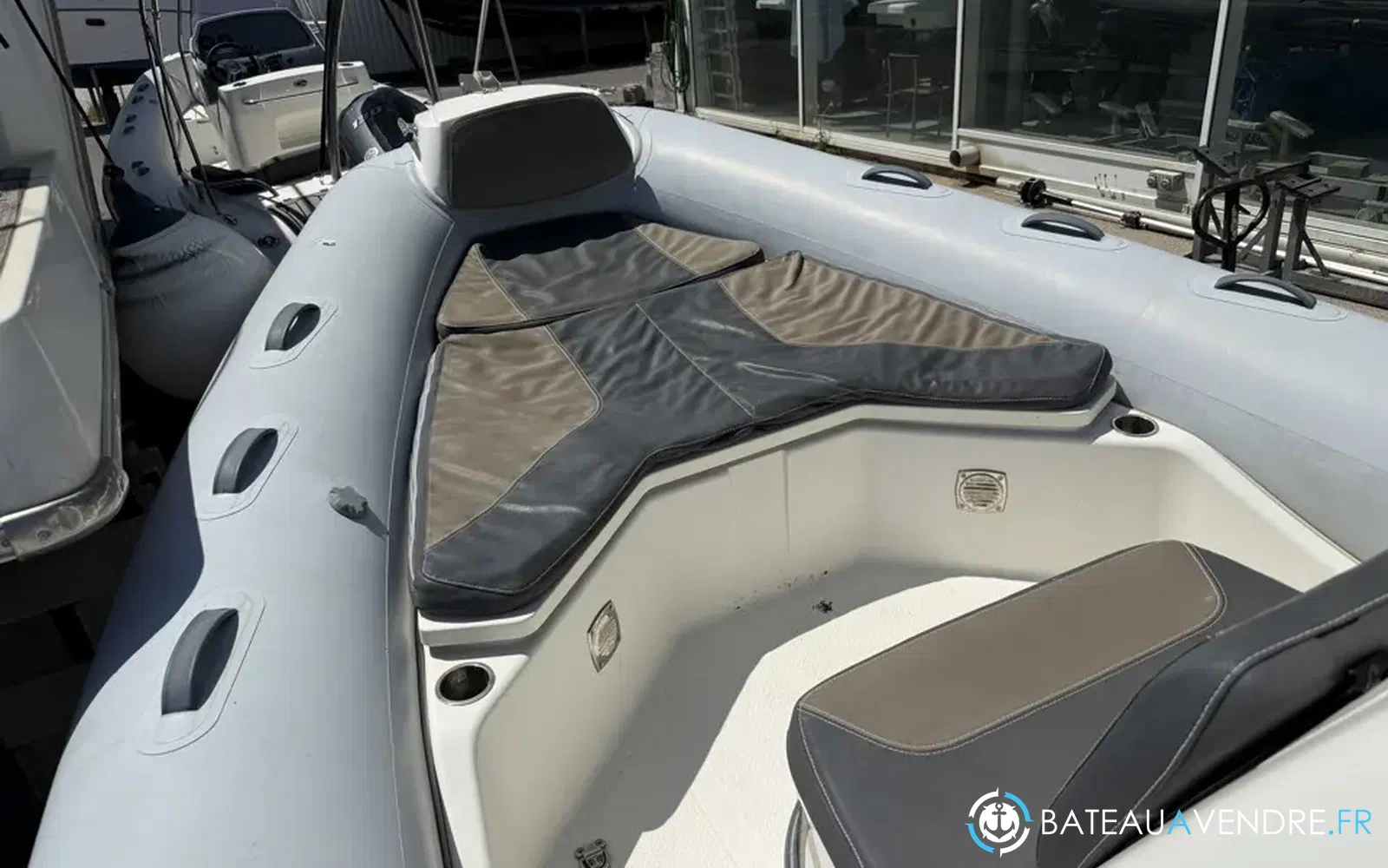 slider 6 Grand Golden Line G750
